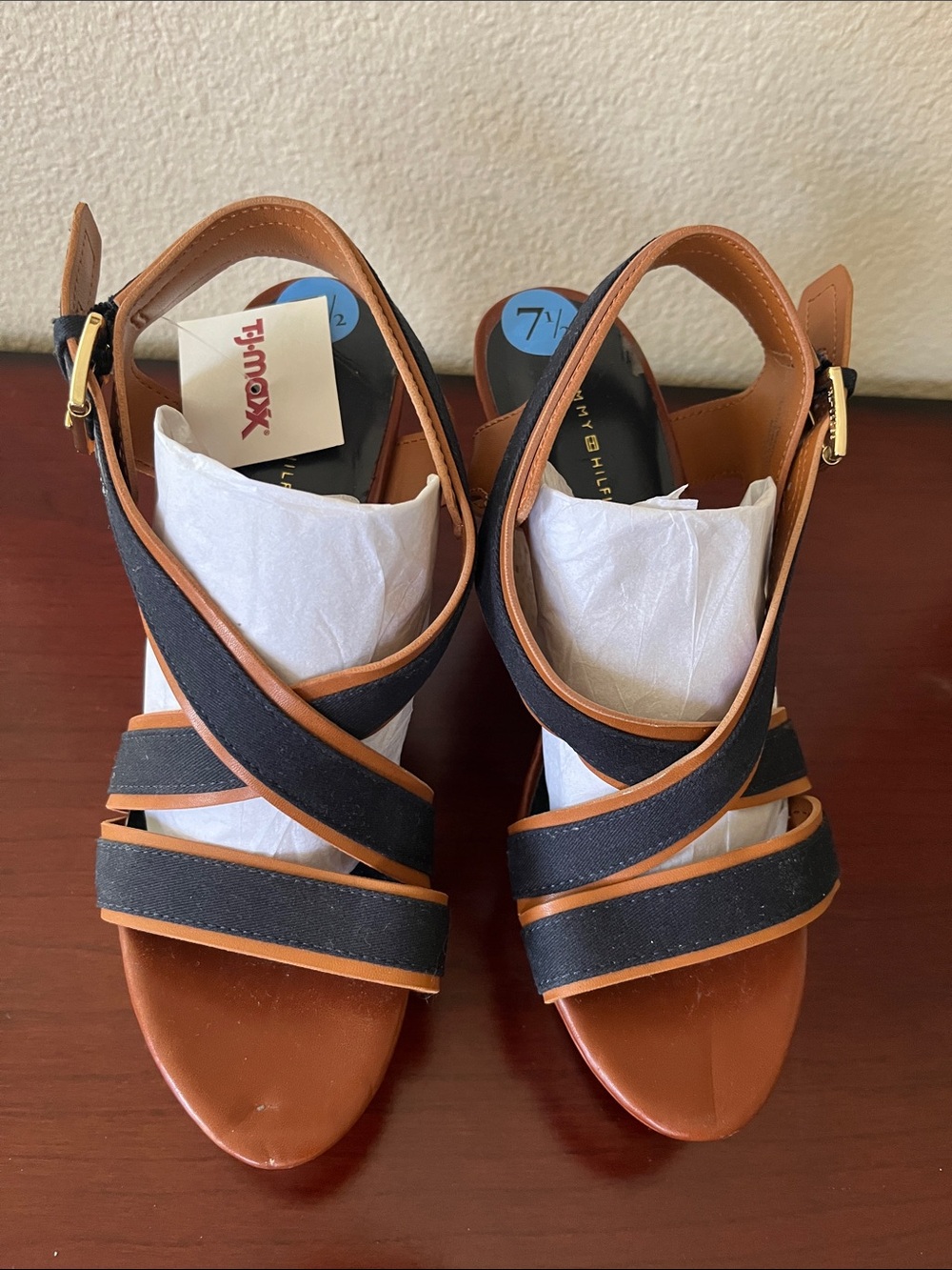 Tommy Hilfiger Tan and Navy Strappy Platform Heels size 71/2 new